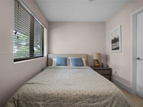 2140 NE 190th Ter, Miami FL 33179