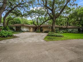 2140 NE 190th Ter, Miami FL 33179