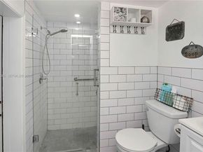 1221 SW 74th Ct, Miami FL 33144