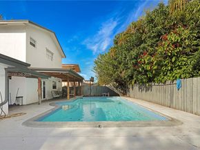 1221 SW 74th Ct, Miami FL 33144