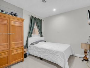 950 NE 42nd Pl, Homestead FL 33033