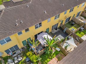 950 NE 42nd Pl, Homestead FL 33033