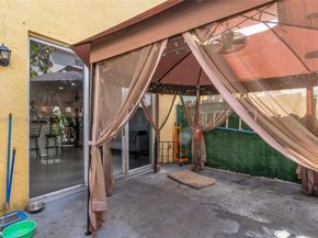 950 NE 42nd Pl, Homestead FL 33033