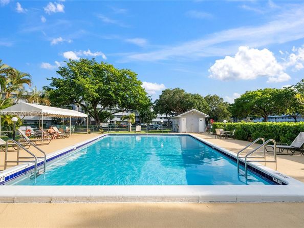 116 Royal Park Dr 4D, Oakland Park FL 33309