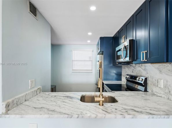 116 Royal Park Dr 4D, Oakland Park FL 33309