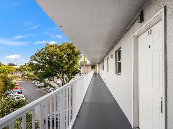 116 Royal Park Dr 4D, Oakland Park FL 33309