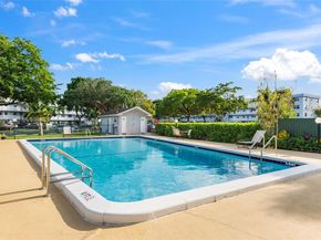 116 Royal Park Dr 4D, Oakland Park FL 33309