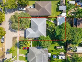 222 NW 14th St, Homestead FL 33030