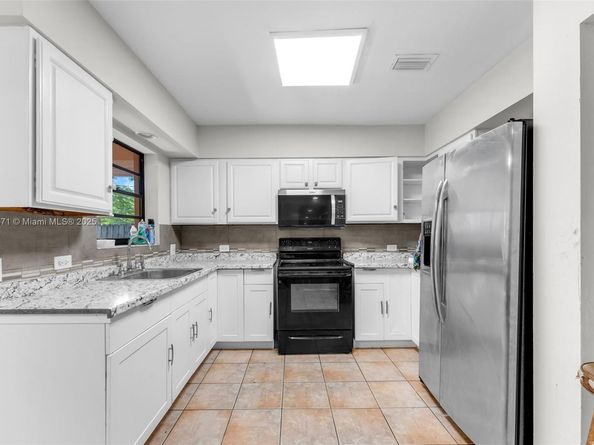 222 NW 14th St, Homestead FL 33030