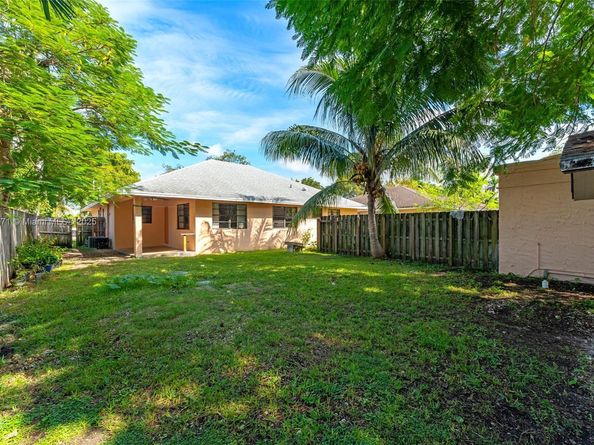 222 NW 14th St, Homestead FL 33030