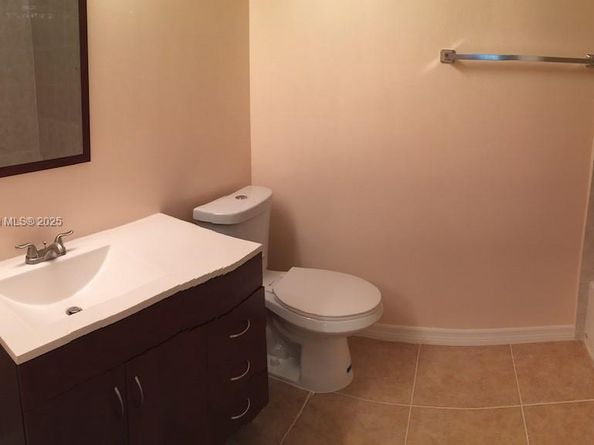 3204 Coral Lake Dr 3204, Coral Springs FL 33065