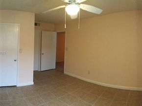 3204 Coral Lake Dr 3204, Coral Springs FL 33065