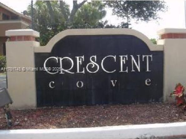 3204 Coral Lake Dr 3204, Coral Springs FL 33065