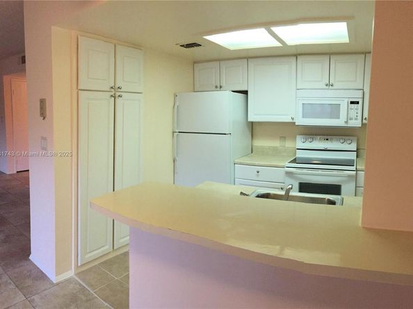 3204 Coral Lake Dr 3204, Coral Springs FL 33065