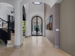 432 S Hibiscus Dr, Miami Beach FL 33139