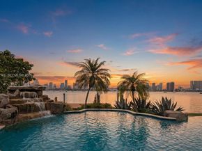 432 S Hibiscus Dr, Miami Beach FL 33139