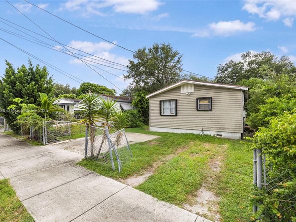 4510 NW 33rd Ave, Miami FL 33142