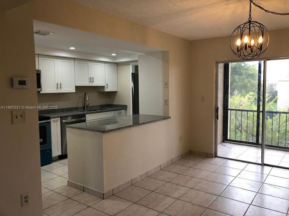 8401 SW 107th Ave 313E, Miami FL 33173