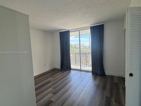 1475 NE 125th Ter 511B, North Miami FL 33161