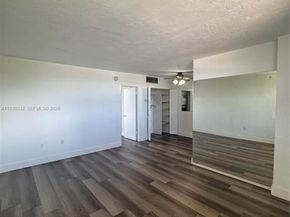 1475 NE 125th Ter 511B, North Miami FL 33161