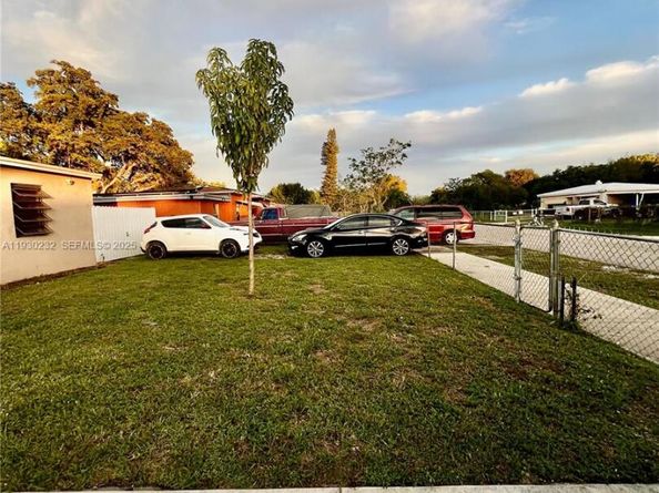 1643 NW 12th Ct, Fort Lauderdale FL 33311