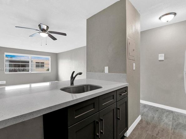 1225 NE 124th St 42B, North Miami FL 33161