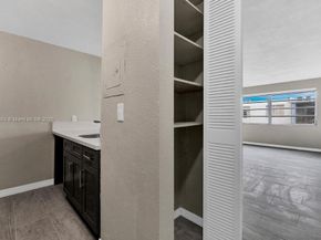 1225 NE 124th St 42B, North Miami FL 33161