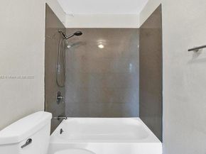 1225 NE 124th St 42B, North Miami FL 33161