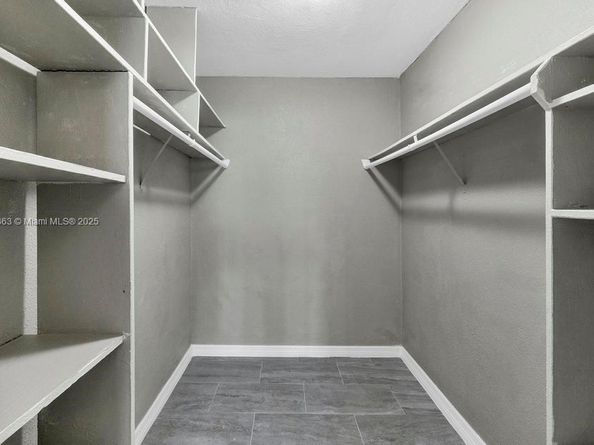 1225 NE 124th St 42B, North Miami FL 33161