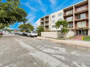 1225 NE 124th St 42B, North Miami FL 33161