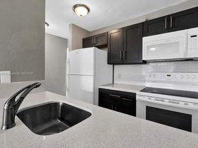 1225 NE 124th St 42B, North Miami FL 33161