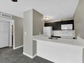 1225 NE 124th St 42B, North Miami FL 33161