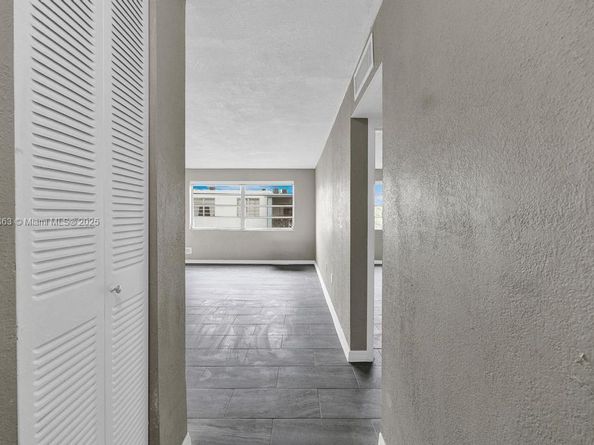 1225 NE 124th St 42B, North Miami FL 33161