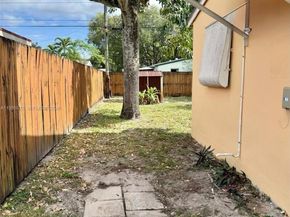 1311 N 69th Ave, Hollywood FL 33024