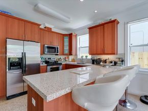 3062 New York St 3062, Miami FL 33133