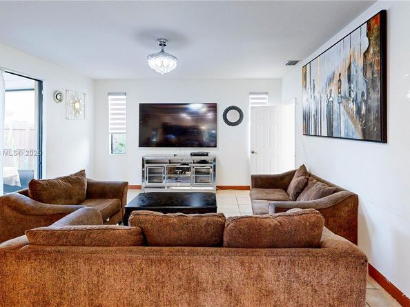 174 SE 35th Ave, Homestead FL 33033