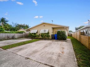 5850 Lincoln St, Hollywood FL 33021
