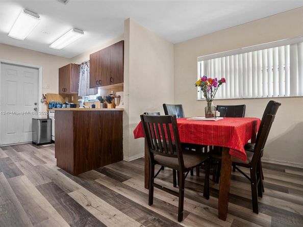 5850 Lincoln St, Hollywood FL 33021