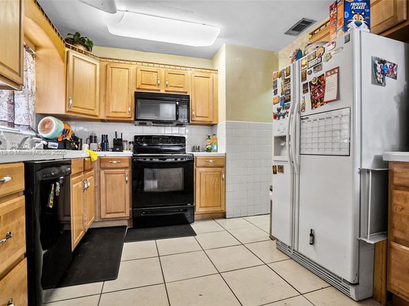 5850 Lincoln St, Hollywood FL 33021