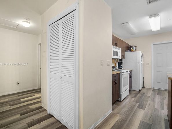 5850 Lincoln St, Hollywood FL 33021