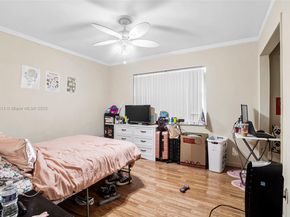 5850 Lincoln St, Hollywood FL 33021
