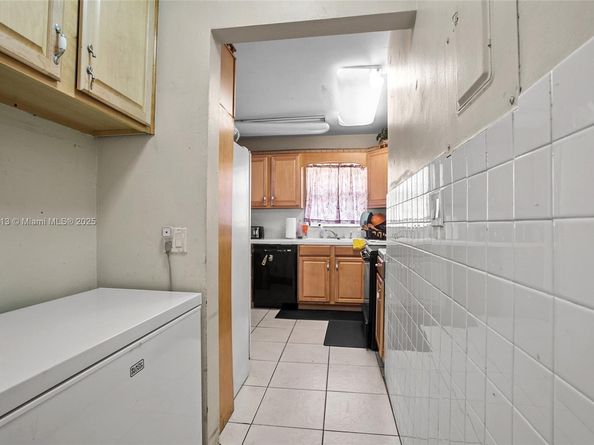 5850 Lincoln St, Hollywood FL 33021