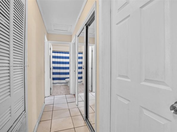 5850 Lincoln St, Hollywood FL 33021