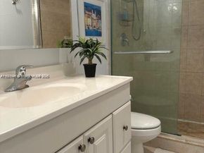 1520 Mckinley St 103E, Hollywood FL 33020