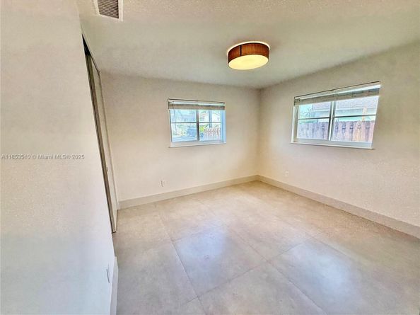 1630 NE 34th Ct, Pompano Beach FL 33064