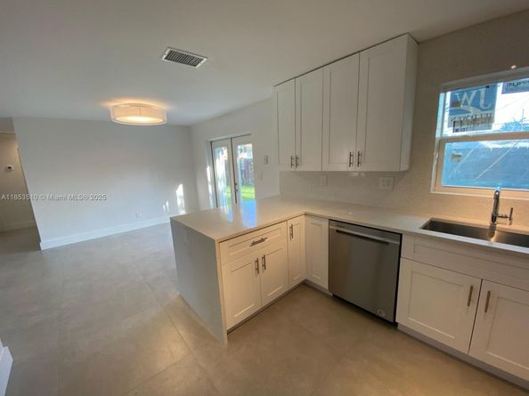 1630 NE 34th Ct, Pompano Beach FL 33064