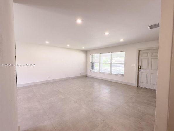 1630 NE 34th Ct, Pompano Beach FL 33064