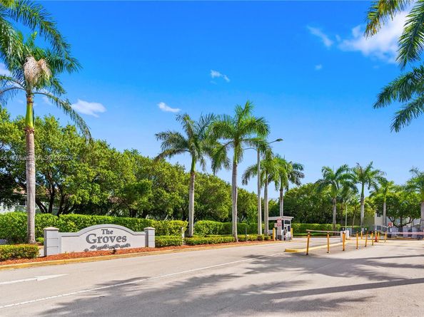 1621 SE 30th St, Homestead FL 33035