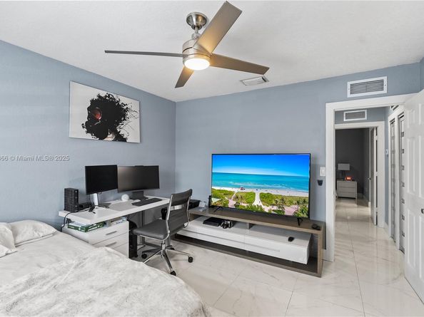 1621 SE 30th St, Homestead FL 33035