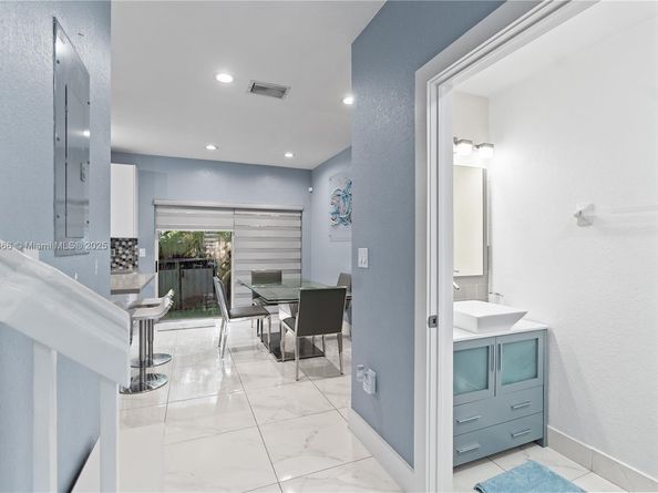1621 SE 30th St, Homestead FL 33035